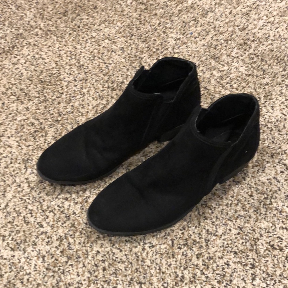 Maurices black slip on ankle boot